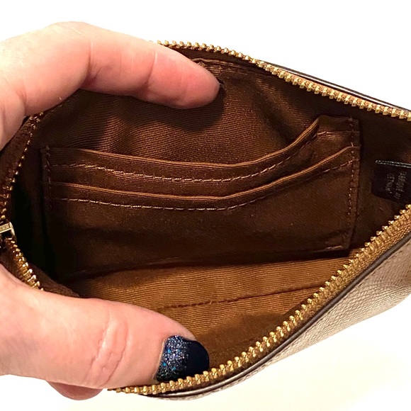 Coach classic caramel wristlet 64 - Picture 5 of 8